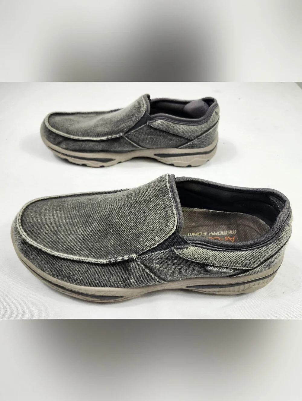 Skechers Men's 10.5 M Relaxed Fit Memory Foam Gray Slip-On Loafers